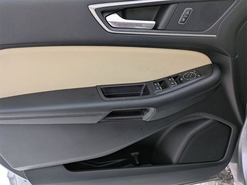 Used 2022 Ford Edge SEL w/ Convenience Package image 14