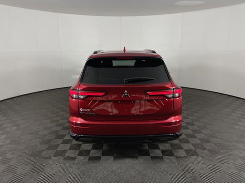Used 2024 Mitsubishi Outlander SEL image 4