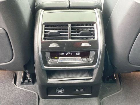 Used 2025 BMW X7 xDrive40i image 22