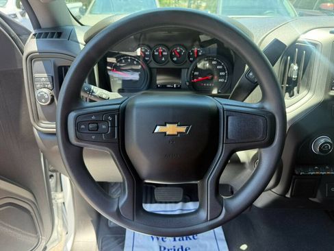 Used 2025 Chevrolet Silverado 1500 Custom RWD image 5