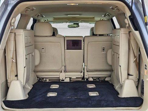 Used 2013 Lexus LX 570 4WD w/ Luxury Pkg w/Pre-crash image 7