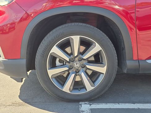 Used 2024 Honda Pilot Touring image 13