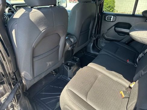 Used 2019 Jeep Wrangler Unlimited Sport S image 18