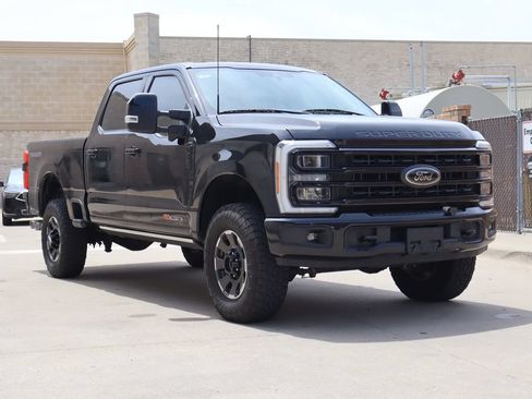 Used 2023 Ford F250 Lariat w/ Tremor Off-Road Package AWD/4WD image 2