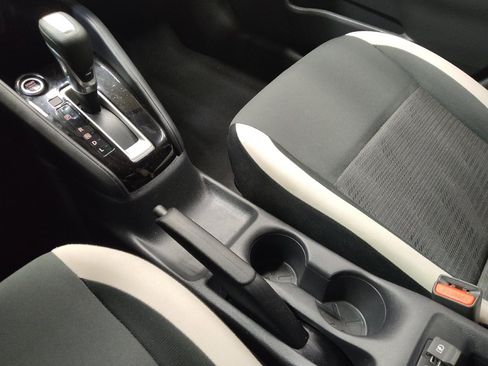 Used 2021 Nissan Versa SV FWD image 26