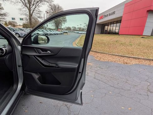 Used 2025 Chevrolet Equinox LT image 27