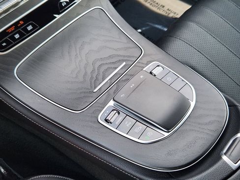 Used 2023 Mercedes-Benz E 350 4MATIC Sedan image 19