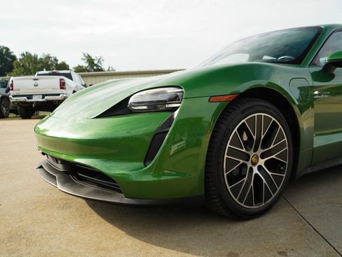 Used 2022 Porsche Taycan RWD image 18