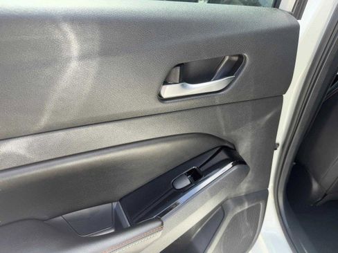 Used 2023 Nissan Altima 2.5 SR w/ SR Premium Package image 23