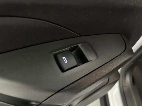 Used 2025 Chevrolet Trax LT w/ LT Convenience Package FWD image 16