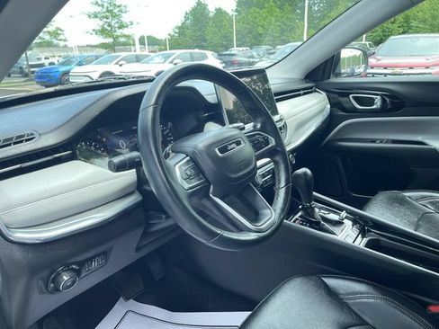 Used 2022 Jeep Compass Limited AWD/4WD image 10