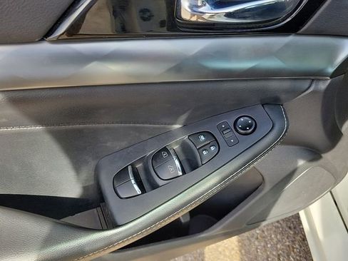 Used 2023 Nissan Maxima SV w/ Floor Mat Group image 13