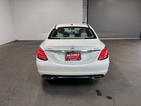 Used 2015 Mercedes-Benz C 300 4MATIC Sedan image 4