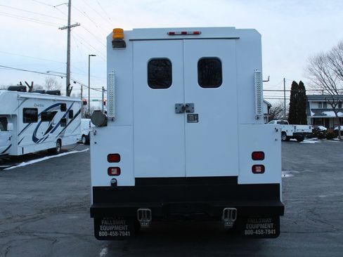 Used 2016 Ford F450 XL w/ Power Equipment Group image 5