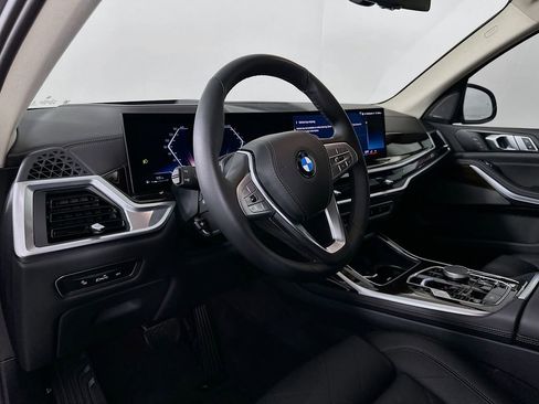Certified 2024 BMW X7 xDrive40i w/ Premium Package AWD/4WD image 9