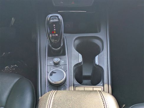 Used 2020 Cadillac XT4 Premium Luxury image 25