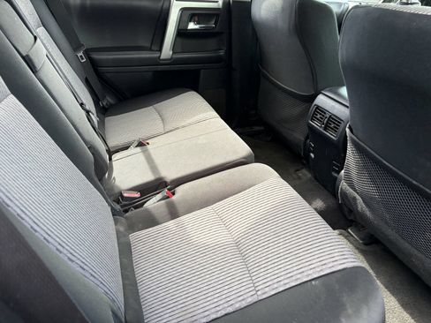 Used 2018 Toyota 4Runner SR5 AWD/4WD image 8