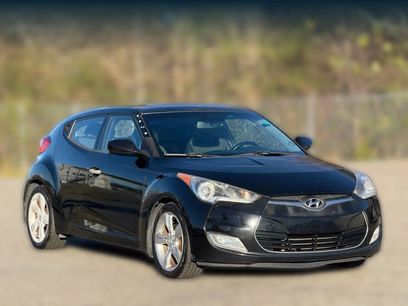 Used 2014 Hyundai Veloster w/ Style Package 02