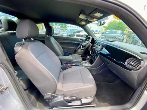 Used 2014 Volkswagen Beetle 1.8T FWD image 8