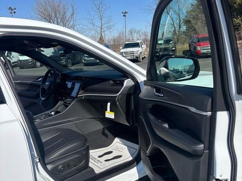 New 2026 Jeep Grand Cherokee L Limited image 22