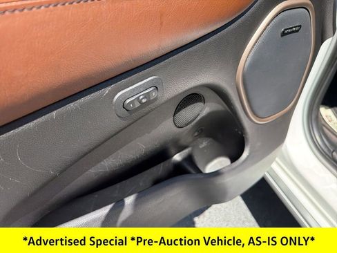 Used 2016 Jeep Grand Cherokee Summit w/ Platinum Series Group image 32