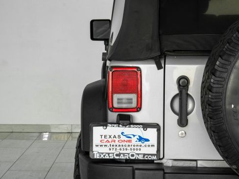 Used 2014 Jeep Wrangler Unlimited Sport AWD/4WD image 40