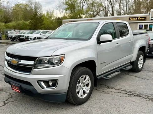 Used 2017 Chevrolet Colorado LT w/ LT Convenience Package AWD/4WD image 4