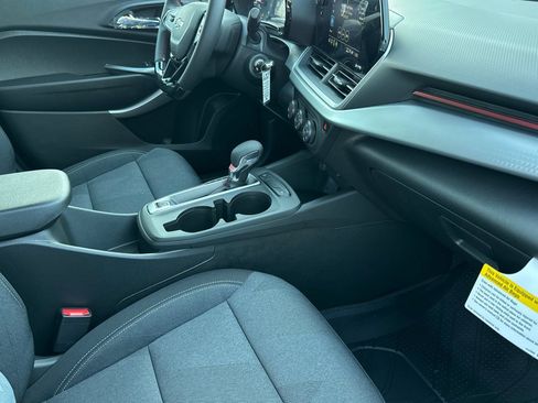 New 2026 Chevrolet Trax RS w/ Driver Confidence Package image 15