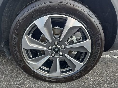 Used 2023 Ford Escape Platinum image 15