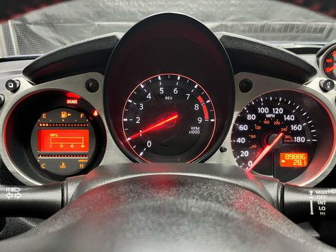 Used 2016 Nissan 370Z Coupe image 10