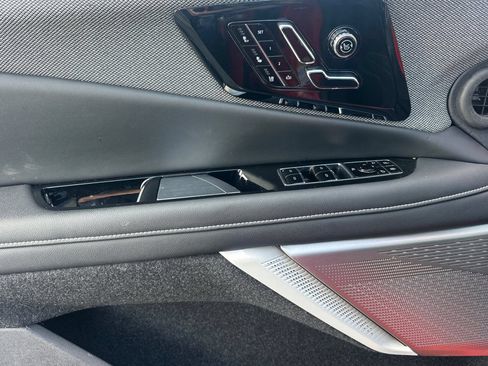 Certified 2025 Cadillac Optiq Sport 2 AWD/4WD image 11