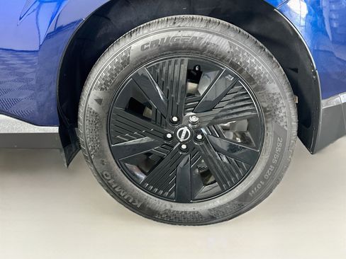 Used 2025 Nissan Murano SV FWD image 11