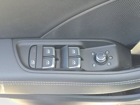 Used 2020 Audi S3 Premium Plus w/ Premium Plus Package AWD/4WD image 21