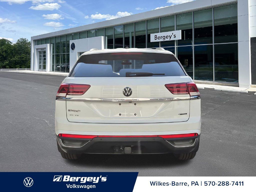 Used 2023 Volkswagen Atlas Cross Sport SE w/ Black Wheel Package AWD/4WD image 10