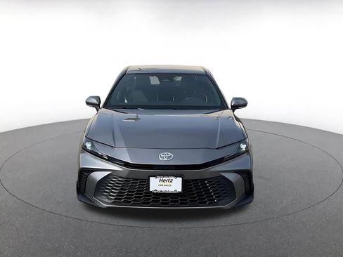 Used 2025 Toyota Camry SE image 4