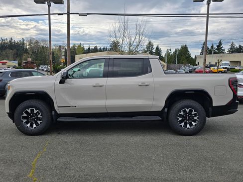 New 2026 GMC Sierra EV AT4 AWD/4WD image 4