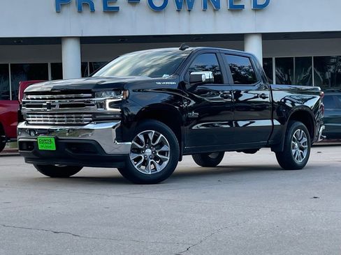 Used 2022 Chevrolet Silverado 1500 LT w/ Safety Package image 2