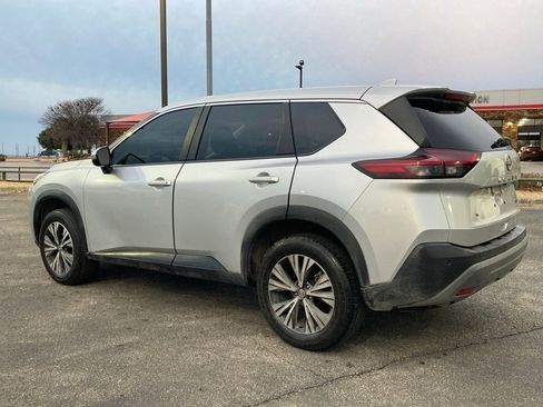 Used 2022 Nissan Rogue SV image 6