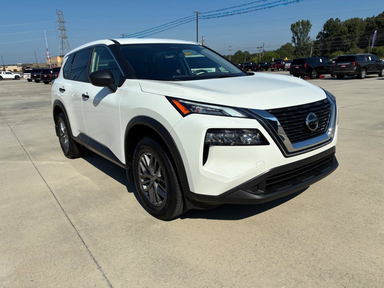 Used 2021 Nissan Rogue S FWD image 4