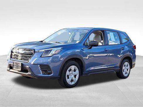 Used 2023 Subaru Forester AWD/4WD image 3