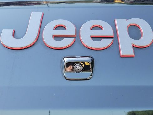 Used 2021 Jeep Gladiator Rubicon AWD/4WD image 39