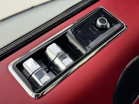 Used 2021 Land Rover Range Rover Sport HST image 18