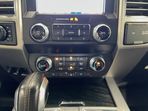 Used 2019 Ford F150 Platinum image 16