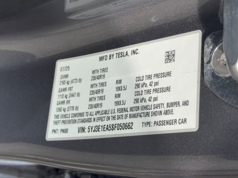 Used 2025 Tesla Model 3 Long Range RWD image 29