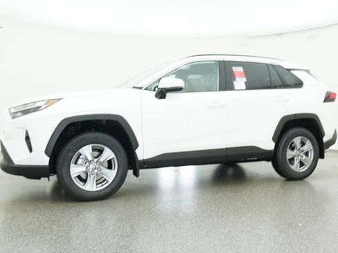 New 2025 Toyota RAV4 XLE image 8