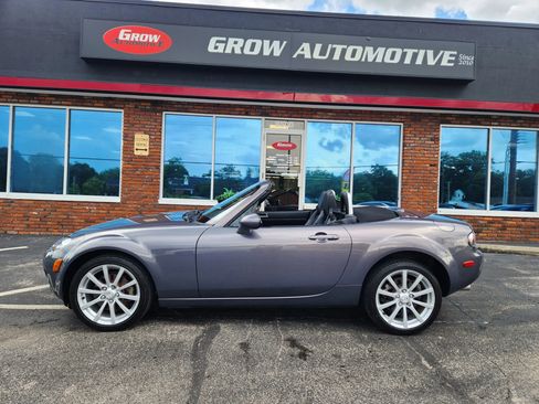 Used 2007 MAZDA MX-5 Miata Grand Touring w/ Premium Pkg image 62
