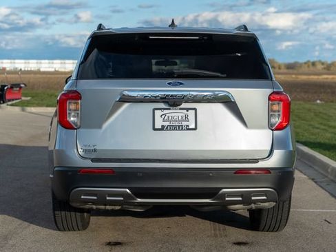 Used 2023 Ford Explorer XLT w/ Equipment Group 202A RWD image 6