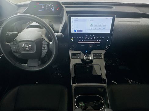 Used 2024 Toyota bZ4X Limited image 27