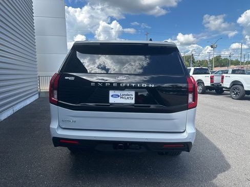 New 2025 Ford Expedition Active image 4