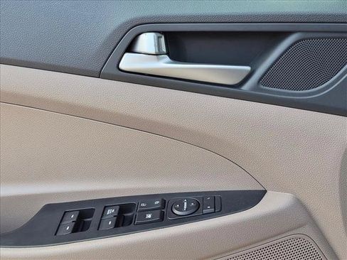Used 2019 Hyundai Tucson SE FWD image 13